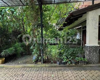 Dijual Rumah Siap Huni Area Komersil Patal Senayan Jakarta Selatan