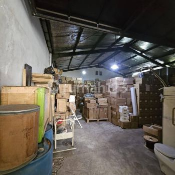 Gudang 2 Lantai Siap Pakai 450 M2 di Jl. Raya Bekasi