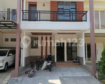 Rumah 2 Lt. Desain Sendiri Di Fortune District