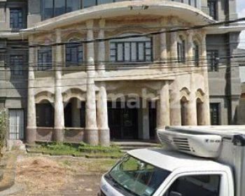 Ruang Usaha Luas Dan Kokoh di Renon, Denpasar