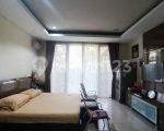 thumbnail-bu-cepat-rumah-2-lantai-minimalis-furnish-pakuwon-villa-valensia-7