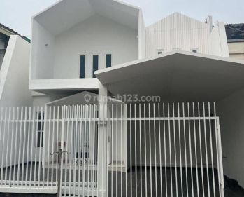 Disewakan rumah mewah Full Furnish di Kembangan,nego,lokasi bagus