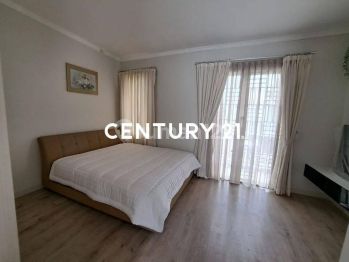 Rumah 2 Lantai Furnished Siap Huni Di Cluster Florencia