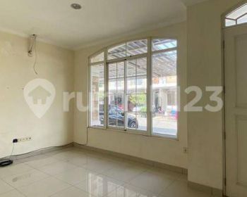 Disewa rumah green lake city 2 lantai SHM bagud dan murah