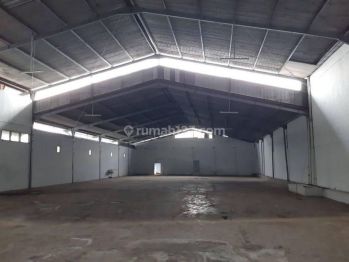 LT-127 DI SEWA GUDANG KIARACONDONG BANFDUNG