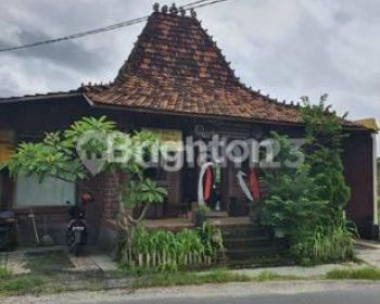 RUMAH PINGGIR JALAN BESAR