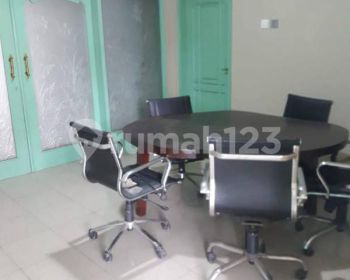 Di Sewakan Rumah Luas Cocok Untuk Kantor Di Saya Veteran