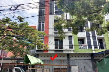 Ruang Usaha Strategis Hook Jl M Yamin Pontianak Selatan