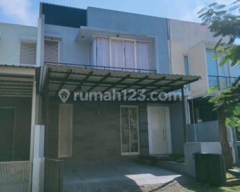 Rumah di Perumahan Dian Istana blok C 2 Lantai SHM Bagus Selatan