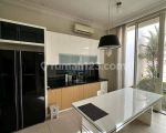 thumbnail-rumah-bagus-furnished-mewah-larizwood-pakuwon-indah-golf-10