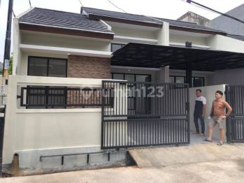 Rumah baru dalam komplek Bintaro Pondok aren