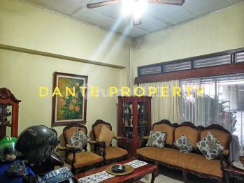 Rumah Lama Area Tebet Timur Jalan Lebar Cocok Bangun Kembali