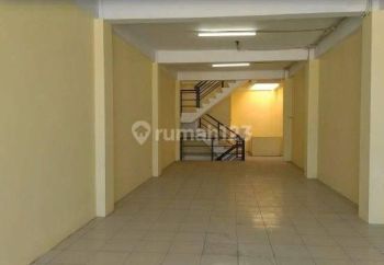 Ruko Siap Pakai Cocok Untuk Usaha di Area Premium Cilandak