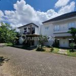 thumbnail-rumah-cantik-siap-huni-di-jalan-dg-tata-raya-1