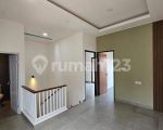 thumbnail-rumah-baru-kencana-loka-bsd-2-lantai-design-modern-berkonsep-bali-11