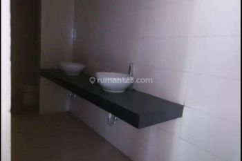 Disewakan gedung kantor 5 lantai menteng jakarta pusat.