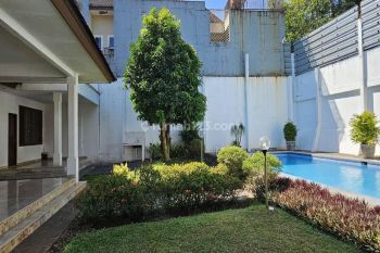 Disewa Rumah Bagus di Cilandak Halaman Besar Ada Kolam Renang