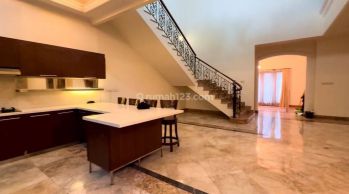 Rumah Sudah Renovasi,bagus,lokasi Tenang,jalan Lebar