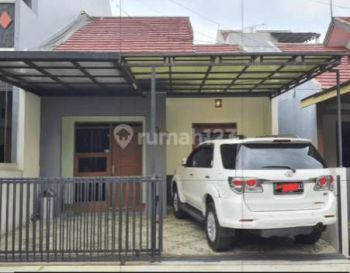 Disewakan Rumah Cantik Siap Huni Dalam Komplek Antapani Bandung