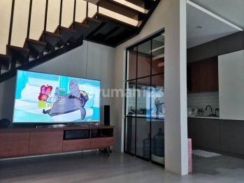 Rumah Cantik Modern Chintya Summarecon Bandung