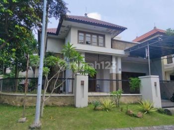 Dijual Rumah Graha Family Blok N Surabaya Semi Furnished 2725