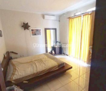 Rumah Mewah Carpot Luas Tatar Larangtapa, Kota Baru Parahyangan