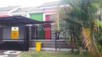Rumah minimalis 1,5 lantai di cluster Park View Citra Raya