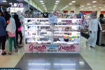 Stand Matos casual 4 sisi, nonfood (sebelahnya foodcourt) - Jl. Veteran -