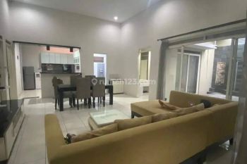 Dijual cepat rumah di Kota Baru Parahyangan Tatar Naganingrum