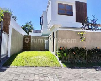 Villa 3 Kamar Tidur Free Pool Dan Lokasi Premium di Jimbaran