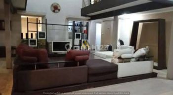 Rumah Lux 2 Lantai SHM di Setraduta Cemara, Bandung Aga002