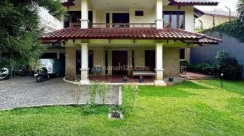 RUMAH DIJUAL KEMANG ~ LT/LB 758/800 ~ HALAMAN  LUAS