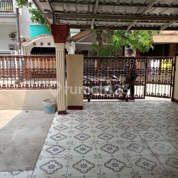 Disewa Rumah di Jalan Nusa Indah 2 Harapan Indah Bekasi
