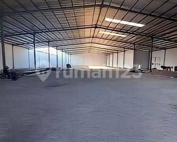 Gudang Ijin Industri Siap Pakai, Dekat Akses Tol