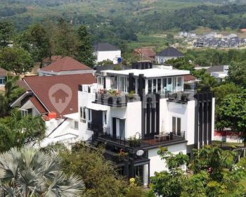 Jual cepat rumah di hook di sentul city rumah bagus view gunung