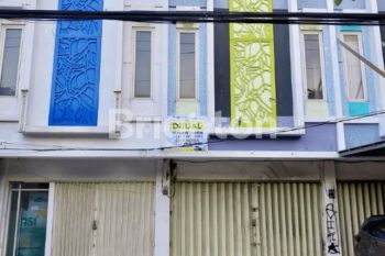 RUKO 3 LANTAI SIAP HUNI DI PERAK TIMUR AREA KOMERSIAL