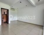 thumbnail-rumah-modern-asri-taman-besar-dengan-kolam-renang-green-cove-bsd-11