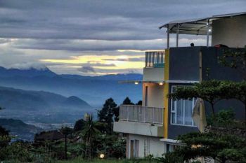 Vila premium udara sejuk 3 lt view gunung & view kota bandung strategis