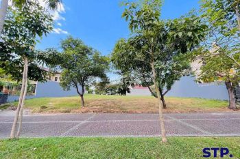 Tanah di Bukit Golf Citraland, Surabaya