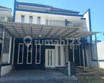 Rumah di Royal Residence, Wiyung 2 Lantai SHM Bagus Utara