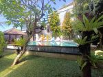 thumbnail-4-bedrooms-villa-with-nice-garden-near-toll-gate-nusa-dua-1