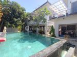 thumbnail-4-bedrooms-villa-with-nice-garden-near-toll-gate-nusa-dua-14