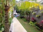 thumbnail-4-bedrooms-villa-with-nice-garden-near-toll-gate-nusa-dua-8