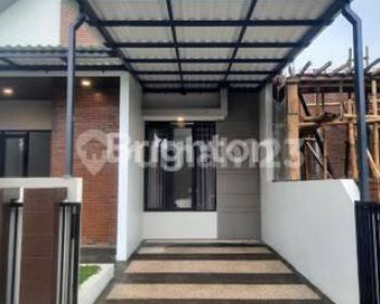 Rent Rumah: AUSTIN VILLE