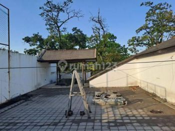Rumah 3 Lantai Bagus di sayap pajajaran