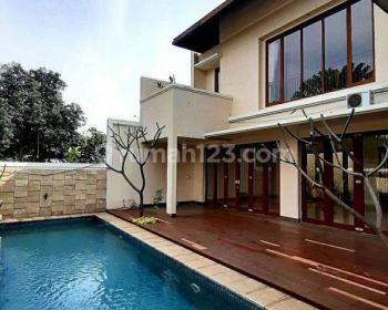 Bright and Luxurious house in quiet area of Cipete. Must See
