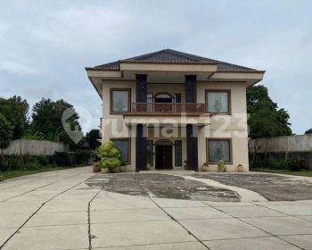 Rumah 2 lantai rasa villa di Gunung Sindur