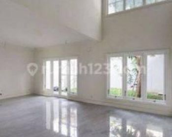 Rumah Baru American Style di Rafles Citraland Dekat Pakuwon