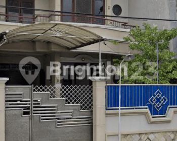 RUMAH LEBAK INDAH 2 LANTAI DEKAT KENJERAN