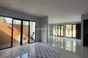 Rumah Minimalis Plus Rooftop Dalam Cluster Strategis di Ciracas Jakarta Timur